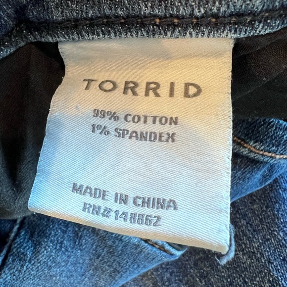 Torrid Relaxed Bootcut Sz 26S - Picture 8 of 9